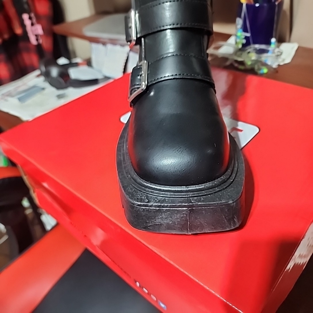 Rouge Combat Emo Thick Sole Combat Boots. Size 7. Brand New In The Box - Picture 7 of 7